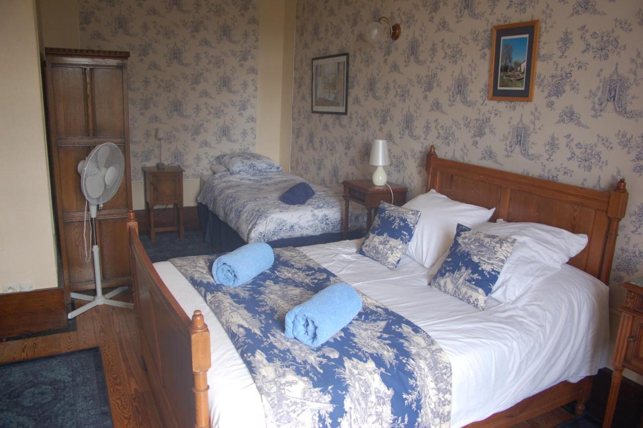 Le Logis Des Quatre Puits Bed & Breakfast Neuvicq-Montguyon ภายนอก รูปภาพ