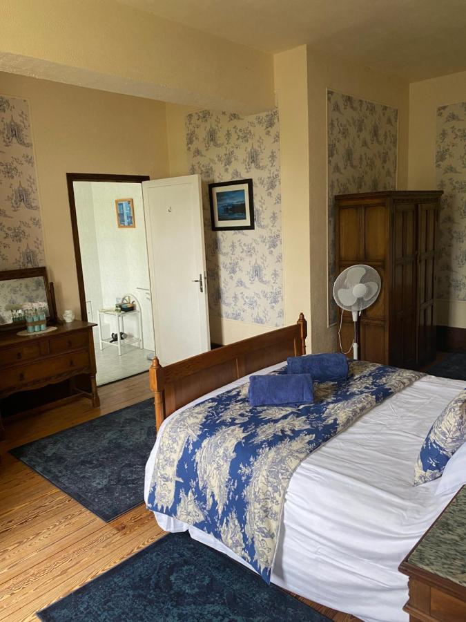 Le Logis Des Quatre Puits Bed & Breakfast Neuvicq-Montguyon ภายนอก รูปภาพ
