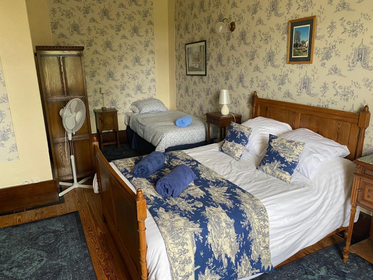 Le Logis Des Quatre Puits Bed & Breakfast Neuvicq-Montguyon ภายนอก รูปภาพ